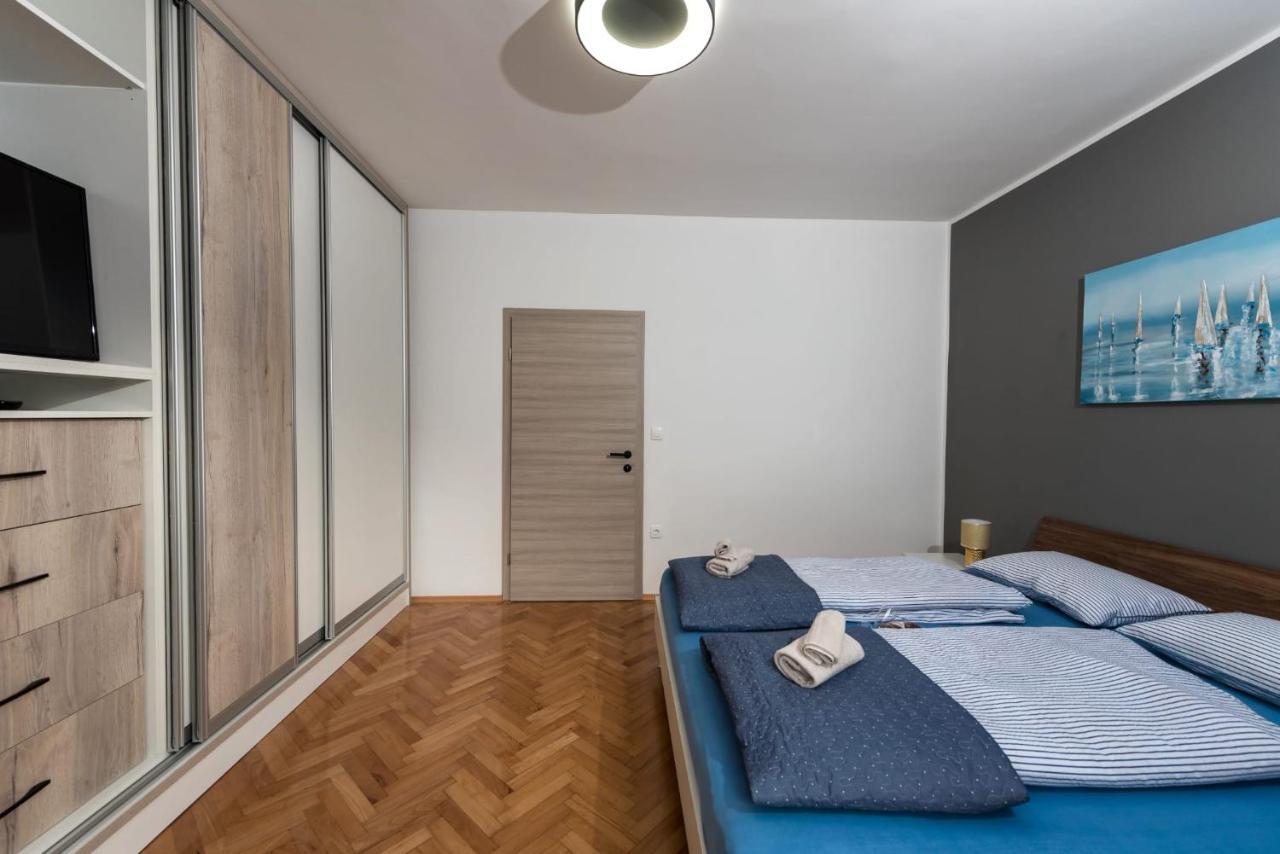 B&r Apartament *