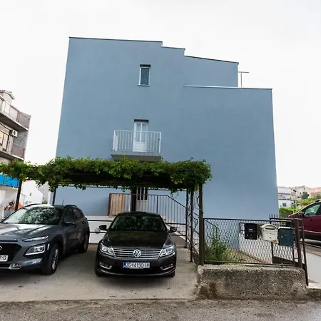 Suit B&R Split Exterior photo
